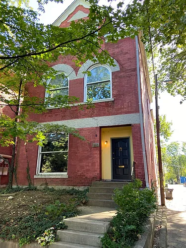 212 W Lee Street Photo 1