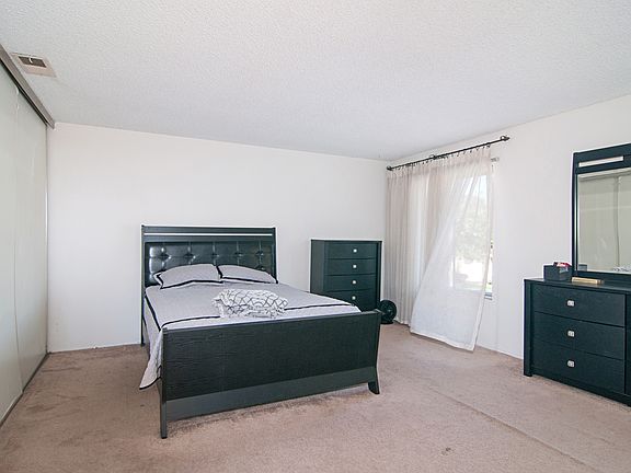 4th image of 6973 Enborne Ln