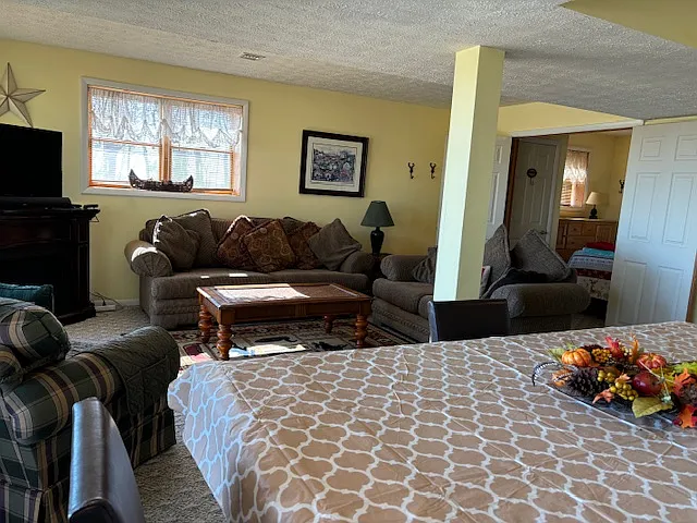 1092 Mountainview Dr — Photo 17