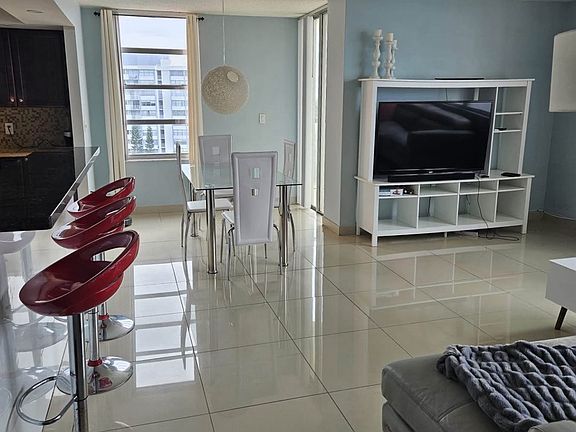4th image of 1301 NE Miami Gardens Dr APT 726W