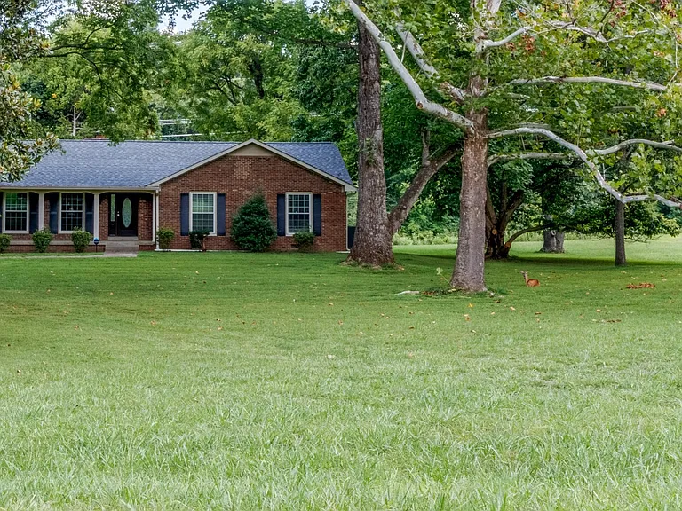 1735 Cedarcroft Dr — Photo 5