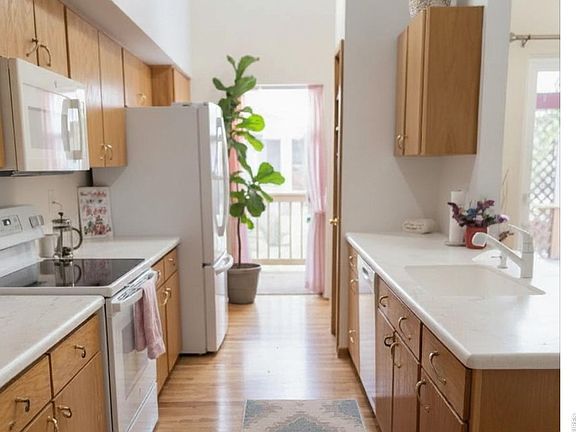 3rd image of 2913 Eindborough Dr