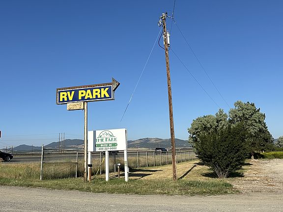 Buzz In RV Park Easy access off of Highway 12 East
