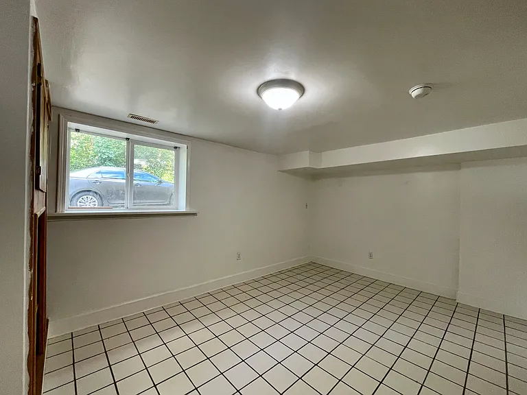 415 Felch St — Photo 16