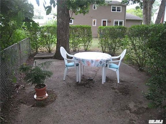3rd image of 14 Eastwood Dr