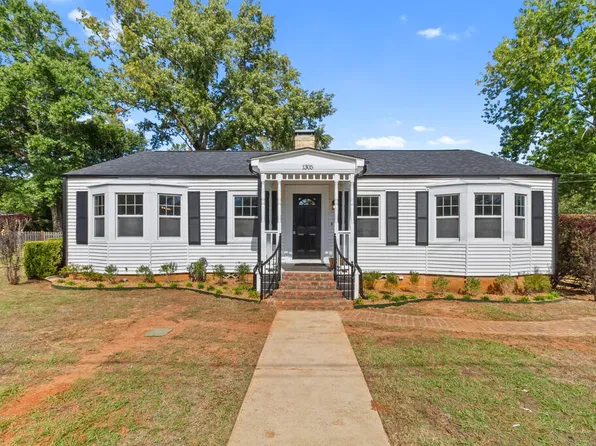 1305 E Park Ave, Palestine, TX 75801