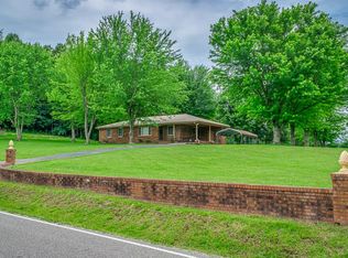2754 Buckner Rd, Monterey, TN 38574