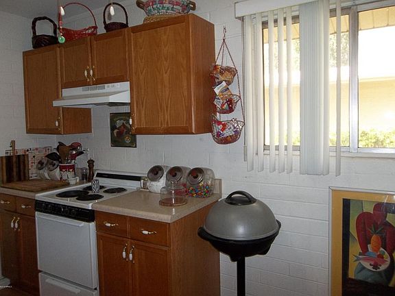 5th image of 808 N 82nd St APT F202