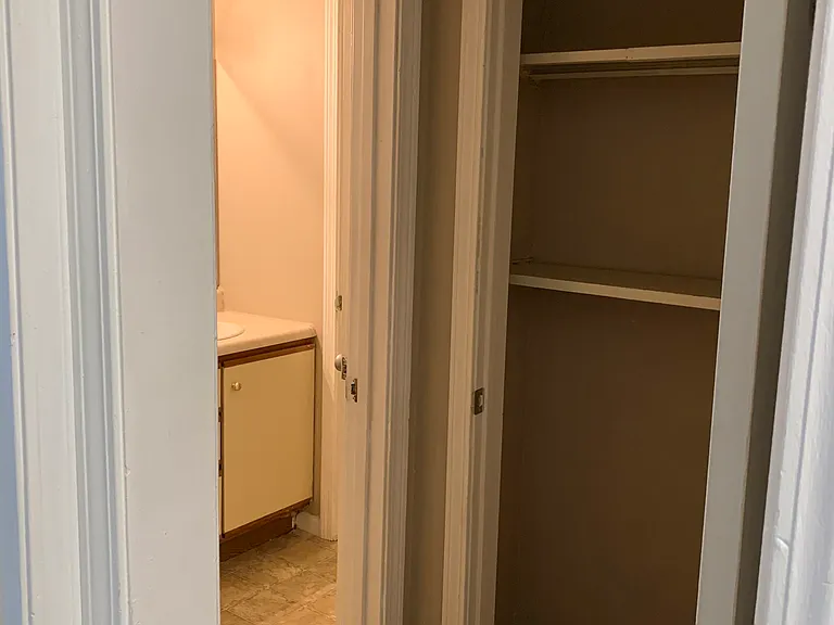 Big Red Apartments — Photo 13