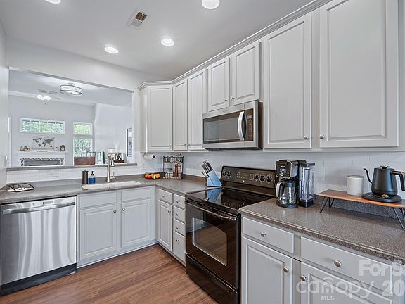5th image of 9535 Shumacher Ave NW