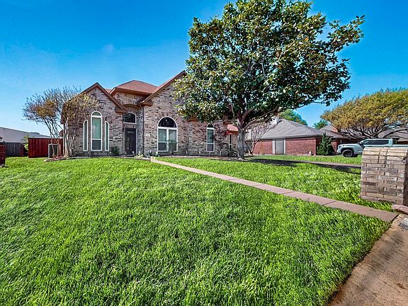 2nd image of 622 Meadowcrest Dr