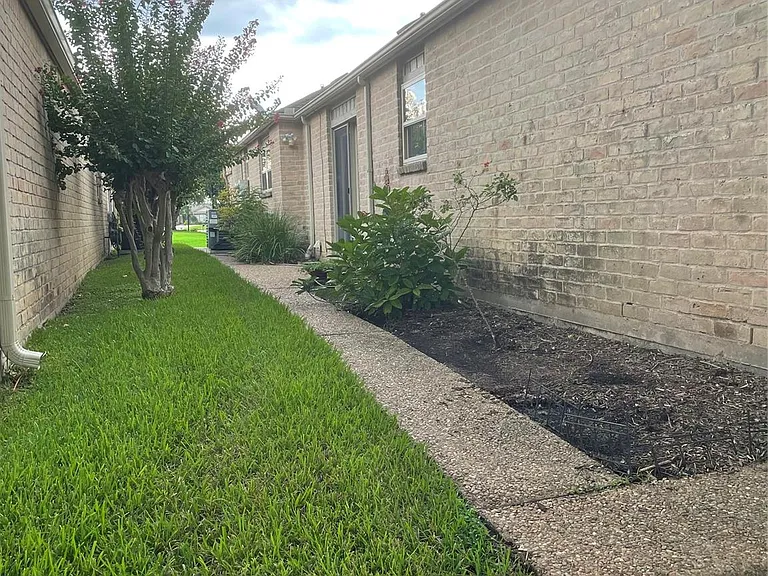314 Fox Briar Ln — Photo 36