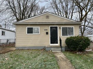 8694 Chalmers Ave, Warren, MI 48089