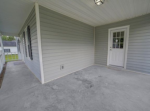 2nd image of 119 Crossroads Dr