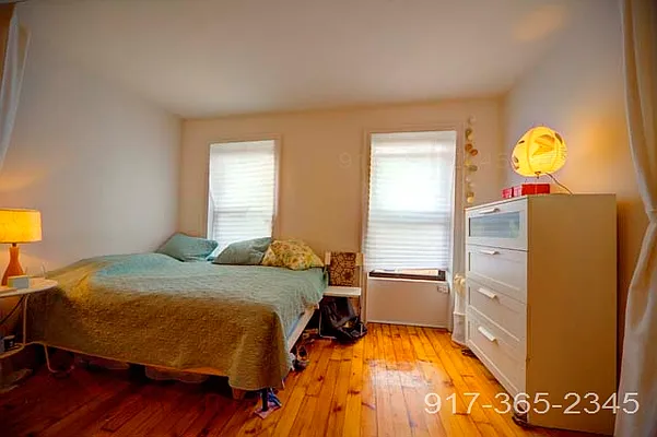 Rented by Metropolitan Realty | media 9