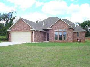 1781 Wagon Trl, Harrah, OK 73045
