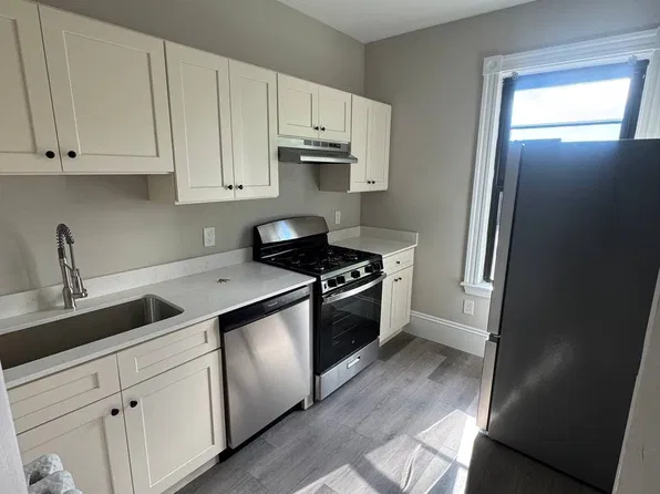 6 Pleasant Ave, Somerville, MA