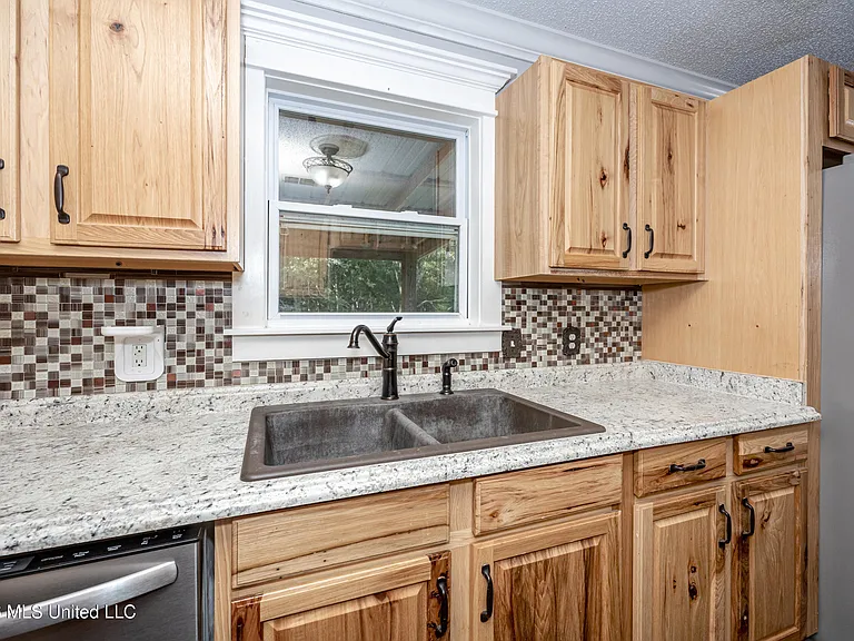 20608 Scarborough Rd — Photo 19
