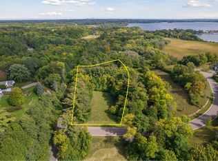 1735 Fox St, Wayzata, MN 55391