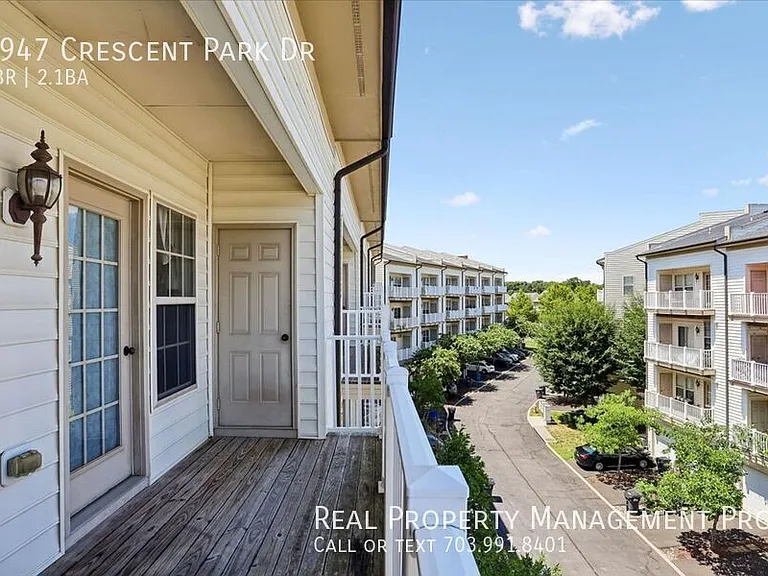7947 Crescent Park Dr — Photo 29