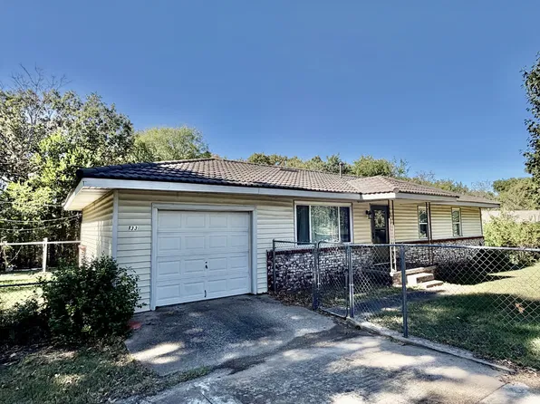 133 W Oak Hill Cir, Tahlequah, OK 74464