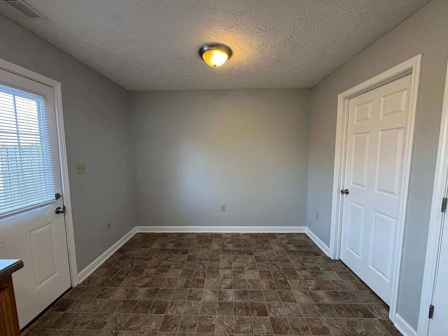 161 Coachman Court — Photo 4