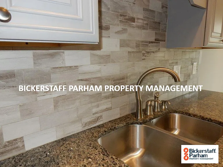7455 McKee Rd — Photo 3