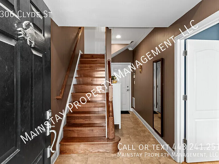3306 Clyde St — Photo 5