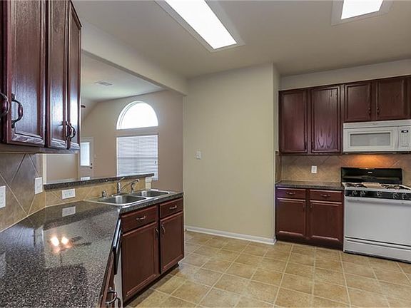 4th image of 18102 June Oak St