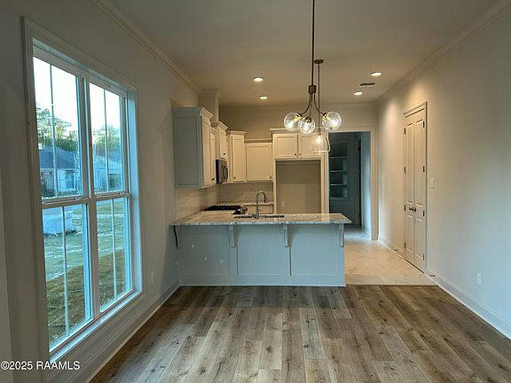 4th image of 102 Avoyelles Dr