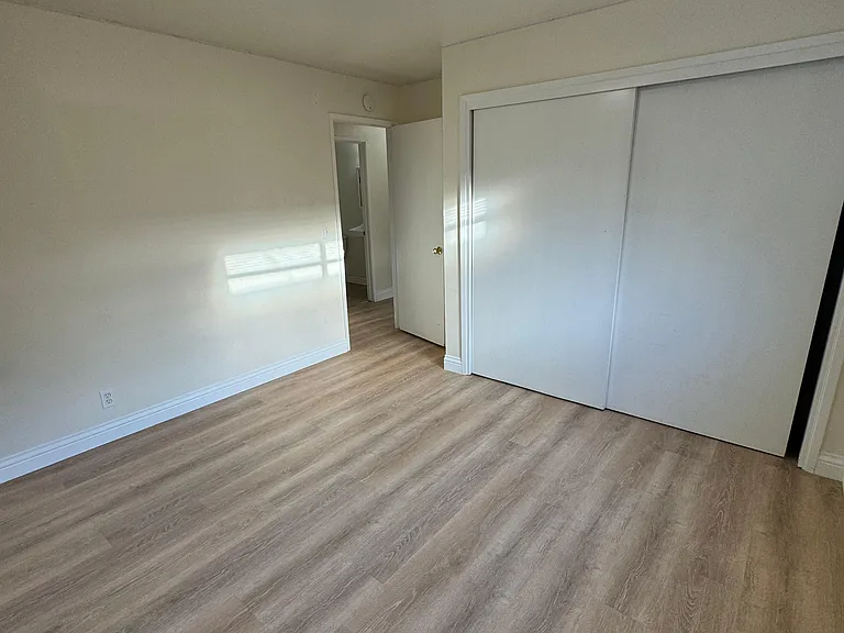 2237 Roosevelt Ave #1 — Photo 13