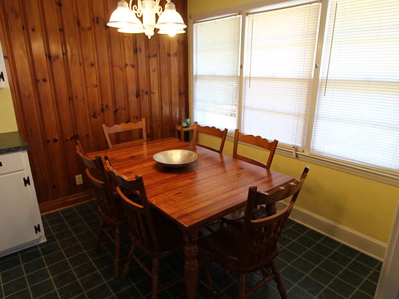 Eat In Kitchen - Dining Area