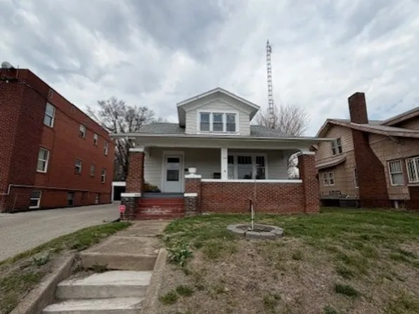 135 W Locust St, Canton, IL 61520