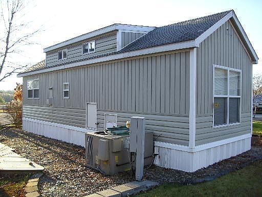 3rd image of 238 Largemouth Ln