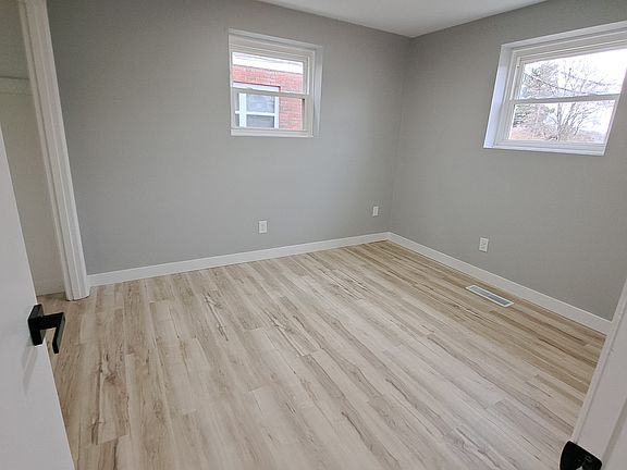 2nd image of 1865 NW Washington Blvd #11304520