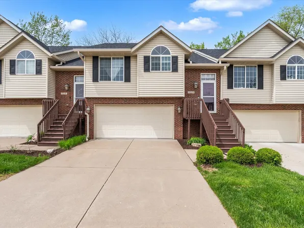 1223 33rd Avenue Cir, Silvis, IL 61282