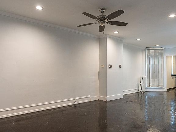 3rd image of 5630 Larchwood Ave