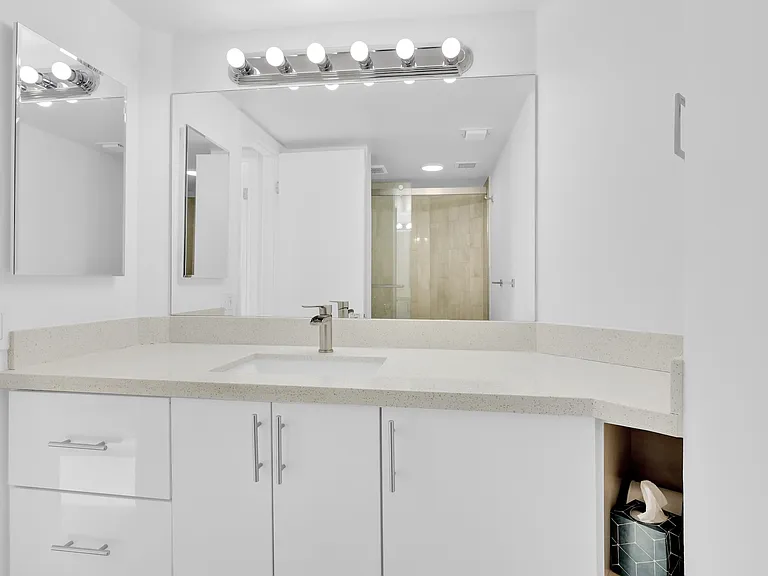 5200 N Ocean Dr #1105-A — Photo 3