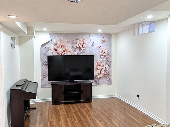 4th image of 18 Salonica Rd #Basement