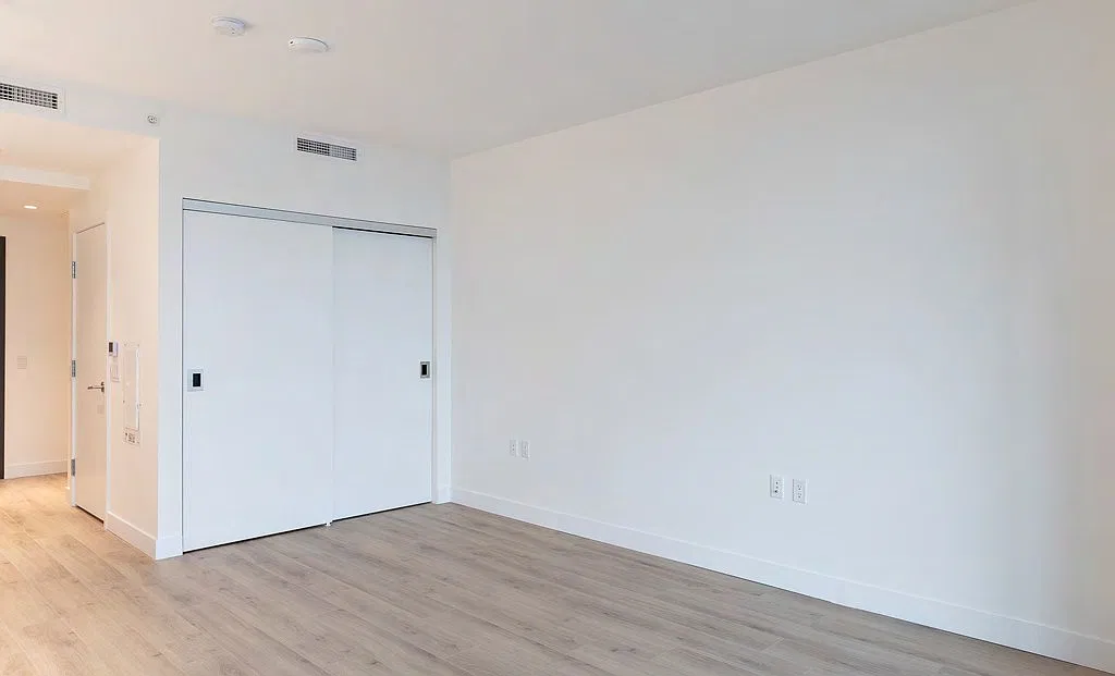 Studio, 483 sqft, $1,900 — Photo 3