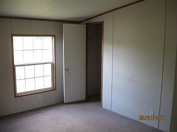 2nd image of 106 S Longview Ct