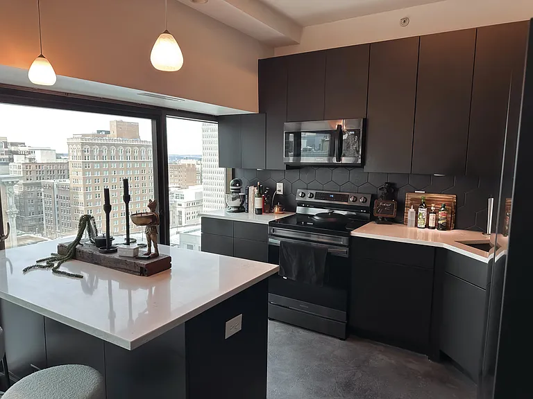 1101 Walnut St #1106 — Photo 2