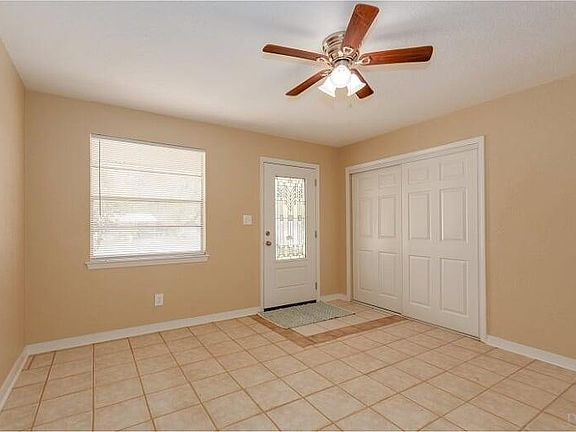 4th image of 223 Edison Dr