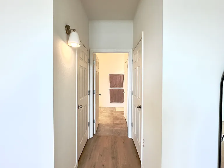 905 Old Country Rd SE — Photo 24