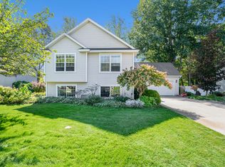 13930 Byran Dr, Holland, MI 49424