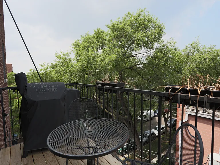 2401 N Janssen Ave #408 — Photo 14