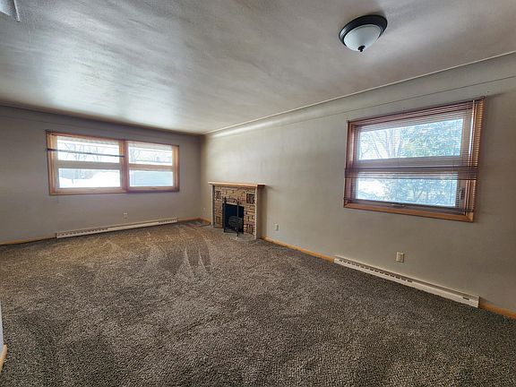 3rd image of 1220 10th Ave N #3