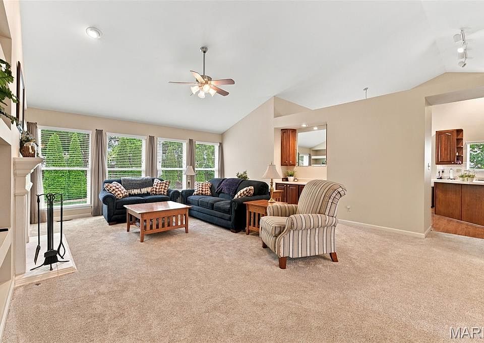 1st image of 409 Mannington Dr