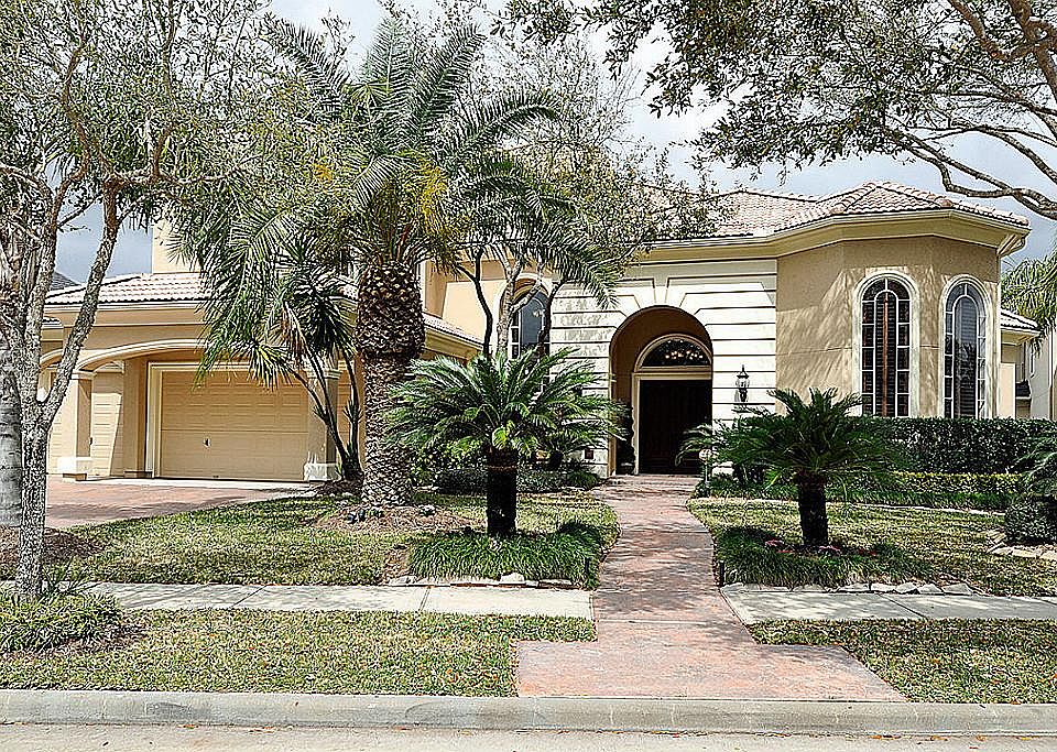 1st image of 21 Saint Christopher Ct