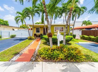 9421 SW 37th St, Miami, FL 33165